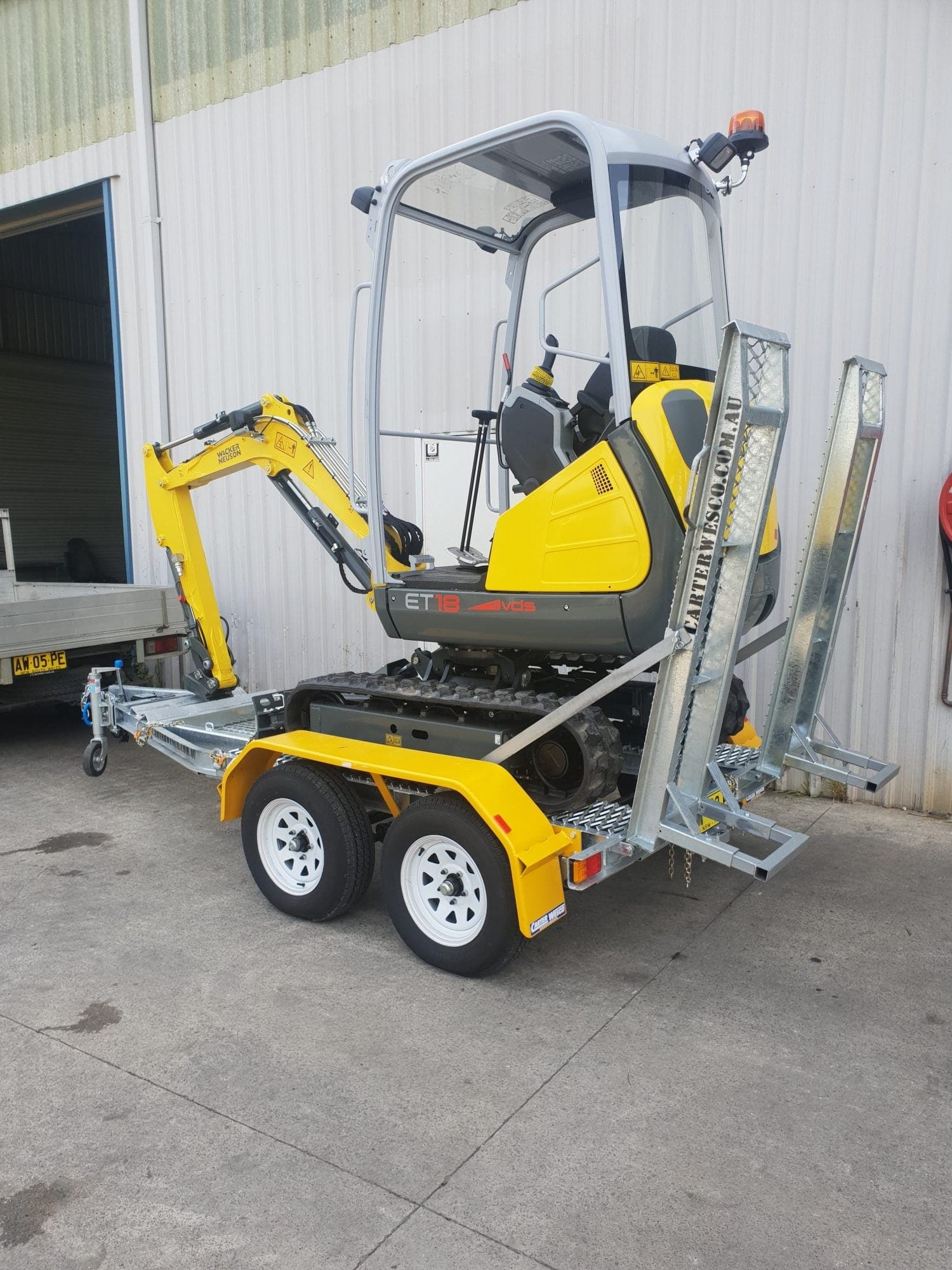 ez17 zero tail excavator