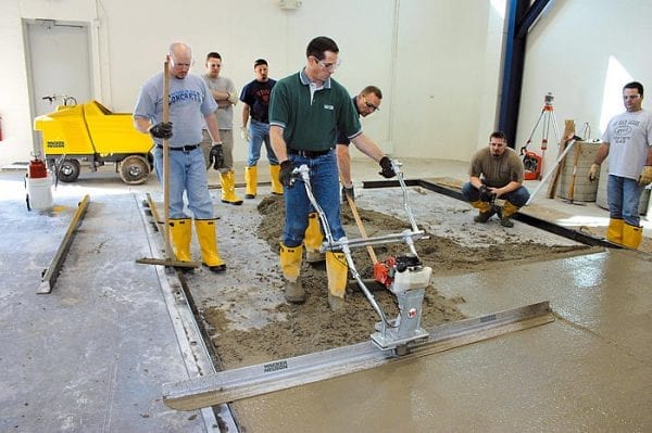 P35A - Vibrating Wet Screed
