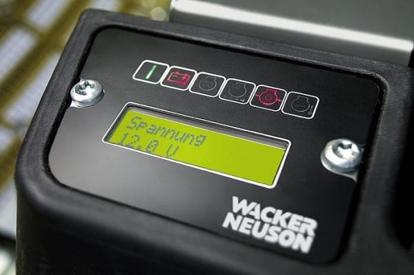 DPU130 - Remote Controlled Vibrating Plate, Key Start, Diesel