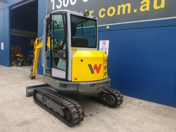 EZ36 Tracked Excavator - Zero Tail Swing - Incl. Easy Lock Hitch