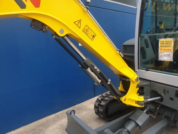 EZ36 Tracked Excavator - Zero Tail Swing - Incl. Easy Lock Hitch