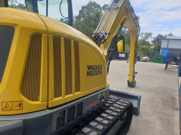 EZ80 Tracked Excavator - Zero Tail Swing - Incl Easy Lock Hitch