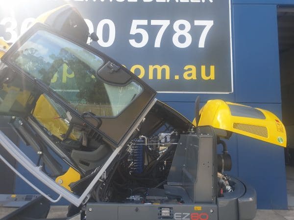 EZ80 Tracked Excavator - Zero Tail Swing - Incl Easy Lock Hitch