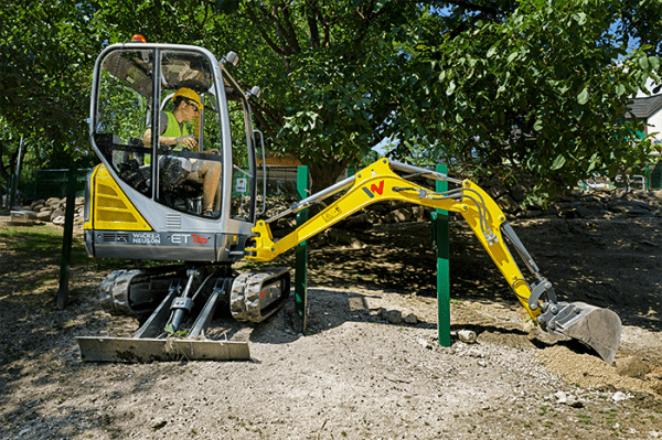 ET16 Tracked Excavator - Conventional Tail