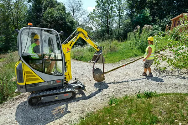 ET16 Tracked Excavator - Conventional Tail