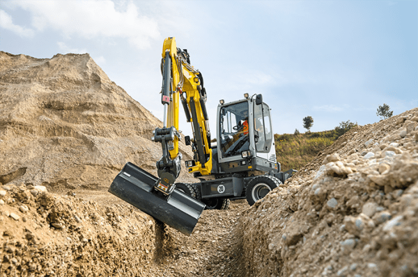 EW65 Wheeled Excavator - Incl. Easy Lock Hitch