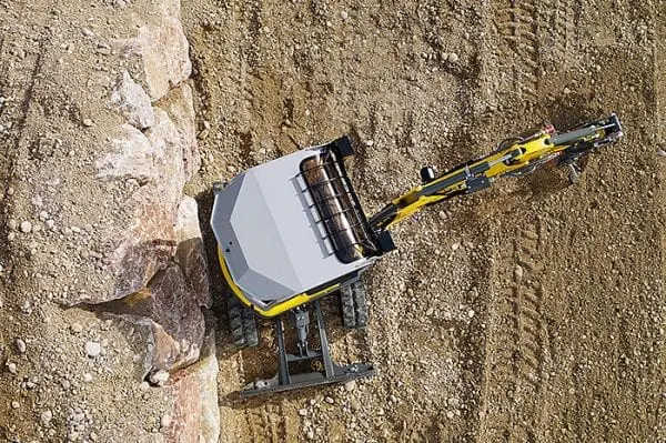 EZ17 Tracked Excavator - Zero Tail Swing - Including Easy Lock Hitch