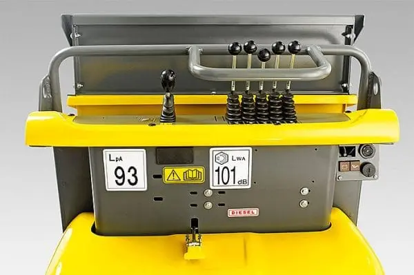 DT08 Tracked Dumper - High Tip - Diesel